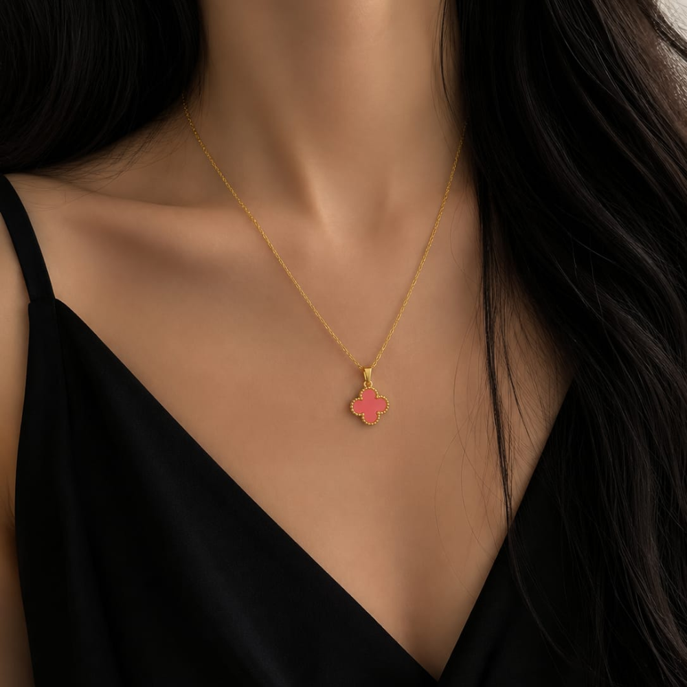 FOUR-CLOVER-PENDANT-PINK