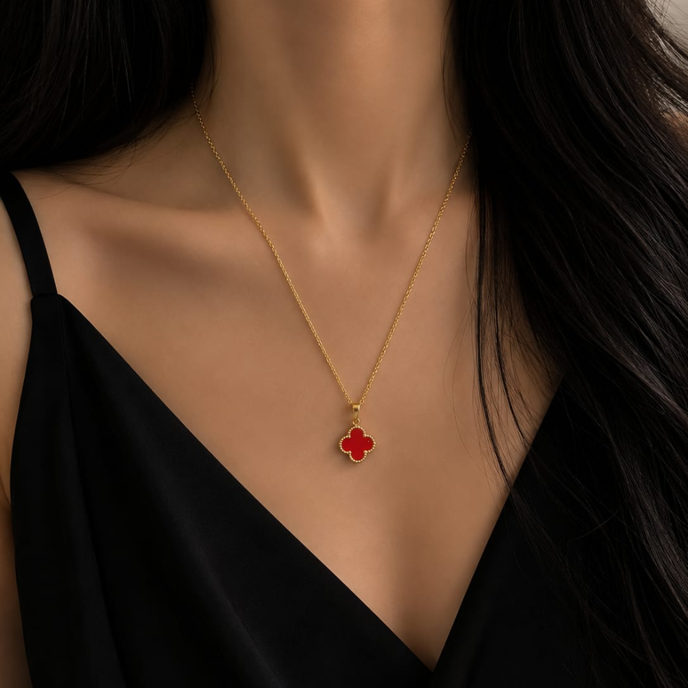 FOUR-CLOVER-PENDANT-RED