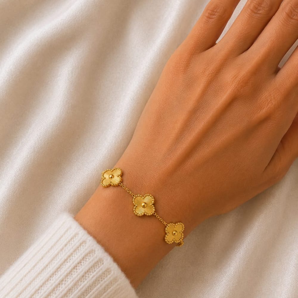 Four Leaf Clover Bracelet – Gold